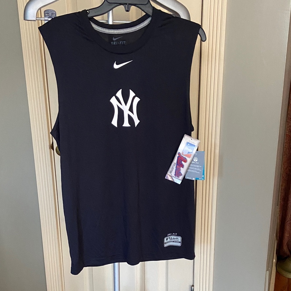 Nike Black Sleeveless Yankees Tank Size S